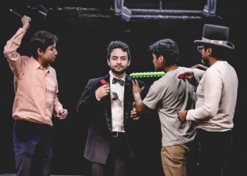 ‘El mago’ y el mundo o por qué el teatro sigue importando
