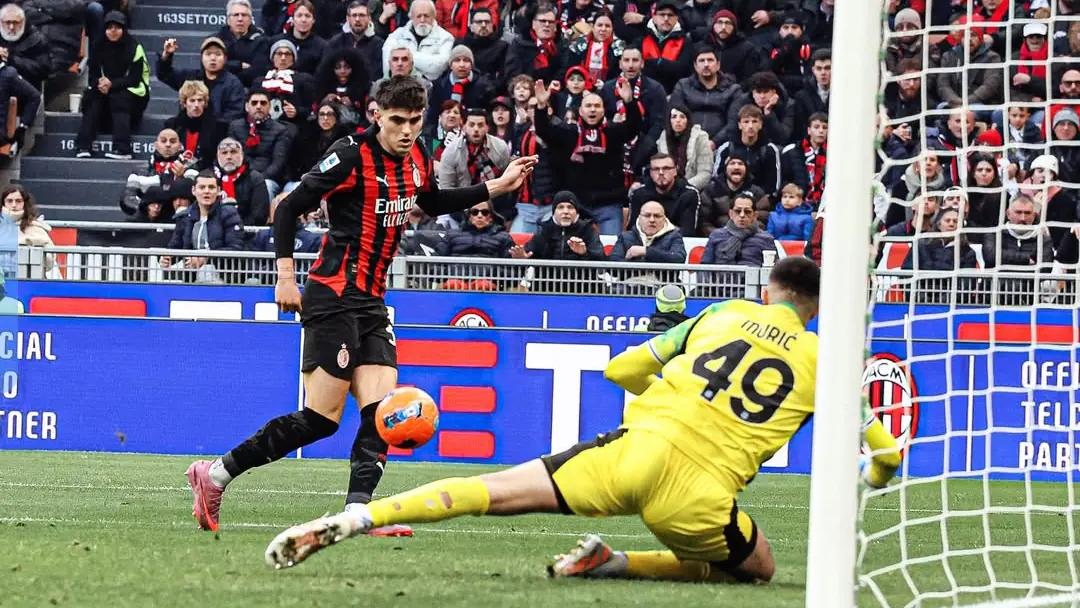 AC Milan tropieza con empate 2-2 contra Sassuolo y peligra su liderato