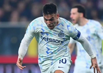 Lautaro Martínez extiende racha goleadora y Raphinha marca un doblete