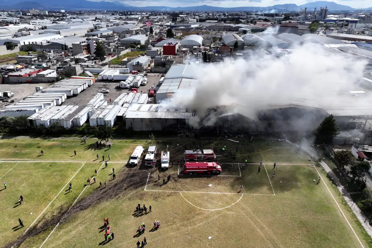 La aeronave impactó contra una bodega industrial/AFP