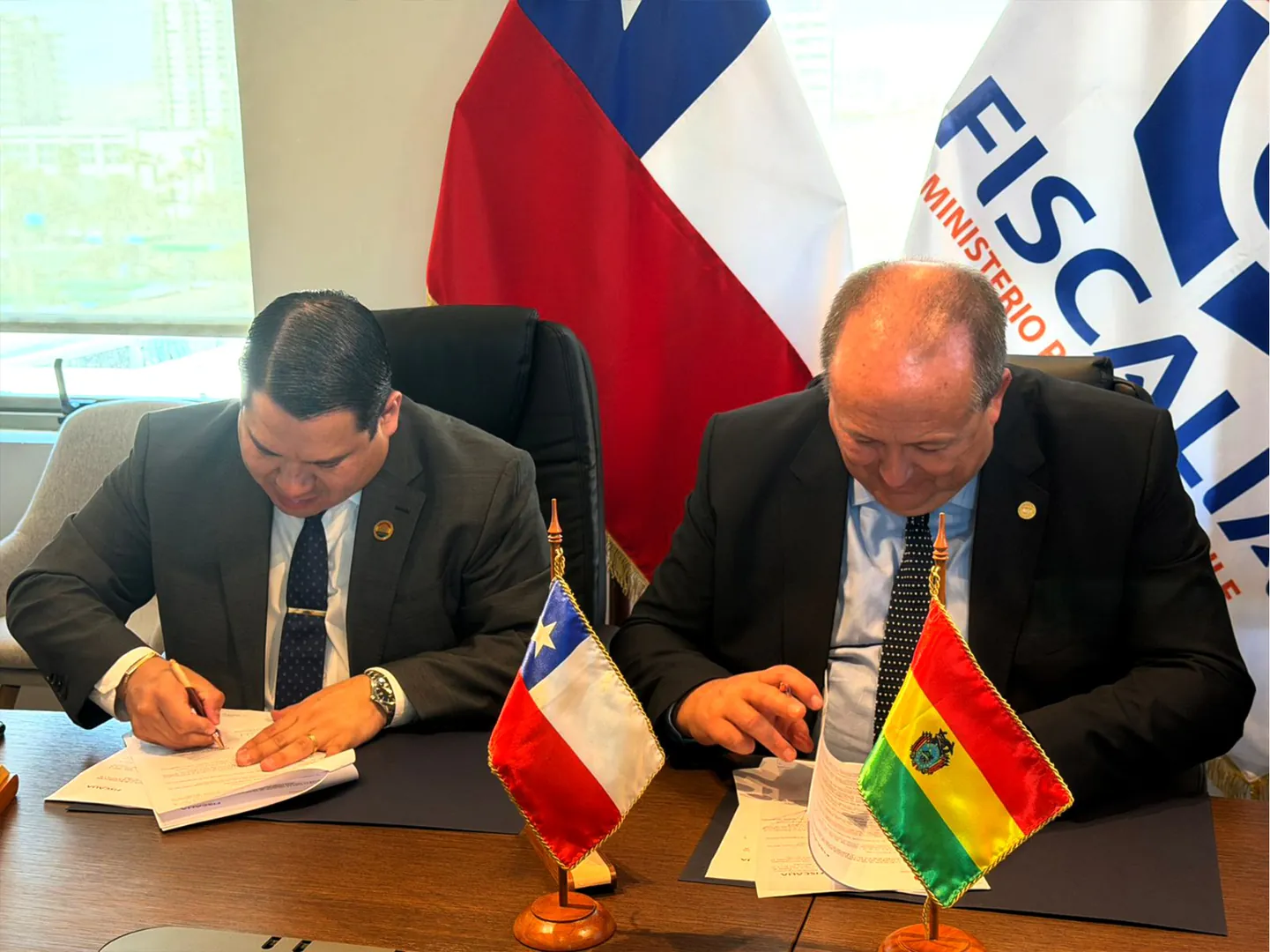 Fiscalías de Bolivia y Chile suscriben acuerdo para lucha contra delitos transnacionales