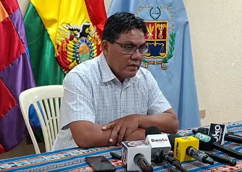 Héctor Arce retira su candidatura a la Gobernación de Cochabamba