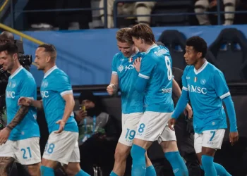 Napoli elimina al vigente campeón Milan en semis de la Supercoppa