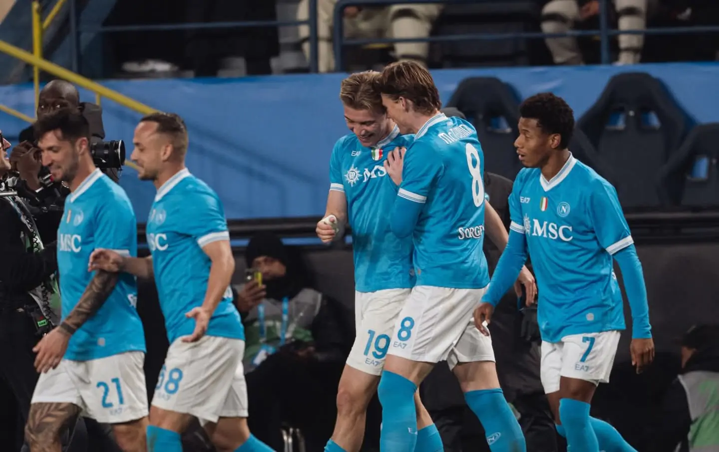 Napoli elimina al vigente campeón Milan en semis de la Supercoppa