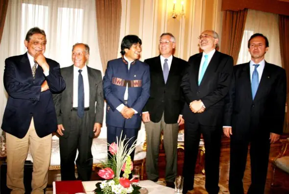 Los expresidentes Jaime Paz, Jorge Quiroga, Eduardo Rodríguez, Guido Vildoso y Carlos Mesa.