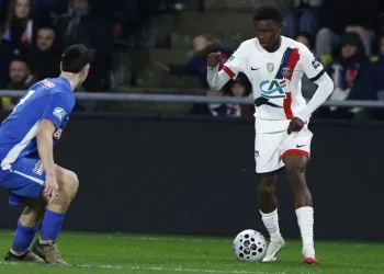 El PSG cierra 2025 con goleada y brotes verdes de Dembélé