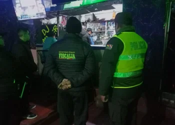 Personal de la Policía y la Fiscalía en operativos contra la trata de personas. FOTO: FGE