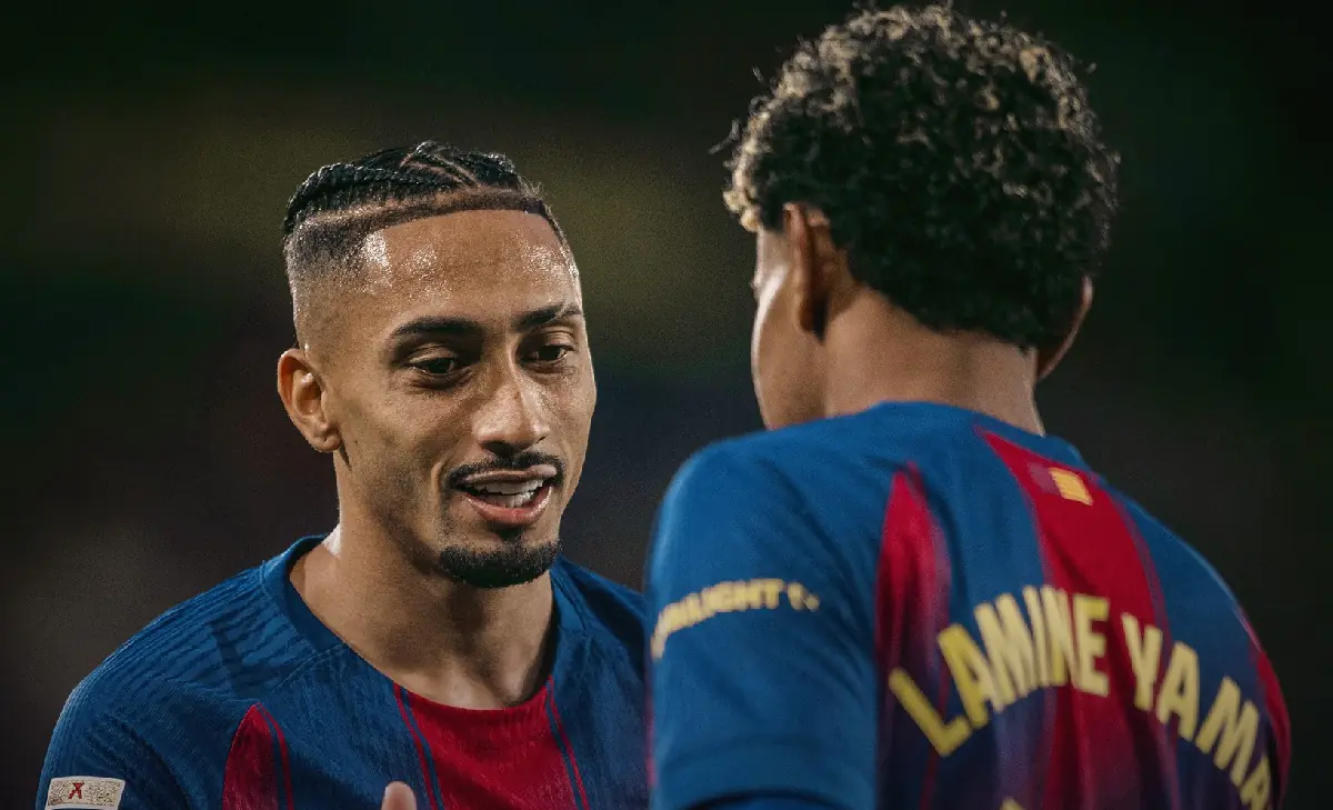 Raphinha y Yamal apuntalan el liderato del Barça en Villarreal