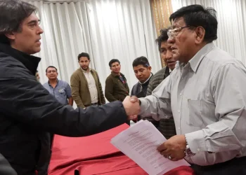 Transporte tilda de ‘traidores’ a dirigentes de la Confederación de Choferes