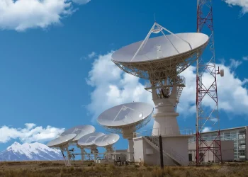 La estación terrena en Amachuma, El Alto, desde donde opera el satélite Túpac Katari. FOTO: MOPSV