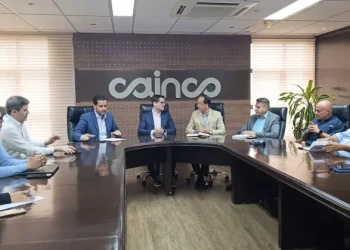 Impuestos y Cainco coordinan agenda tributaria por el Decreto 5503
