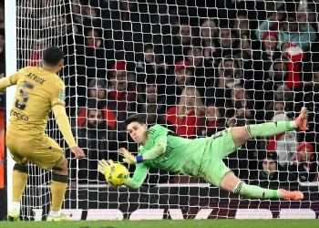 El Arsenal vence al Crystal Palace y avanza a semis de Copa de la Liga