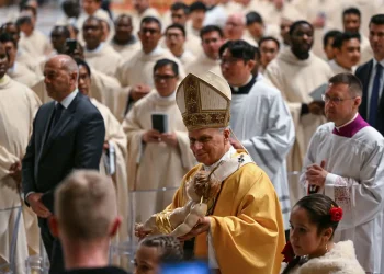 El papa León XIV celebra su primera misa de Navidad en el Vaticano