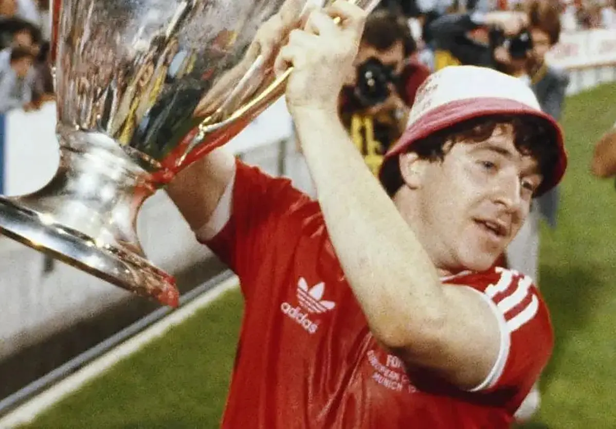 Muere John Robertson, el ‘Picasso’ de la mejor época del Nottingham Forest