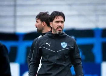 Bolívar se queda sin el preparador físico Nasisi