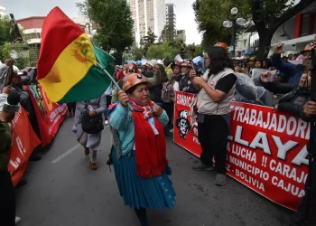 Instalan las primeras huelgas de hambre en contra del Decreto 5503