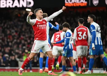 Arsenal-Aston Villa, el líder contra el equipo de moda en la Premier