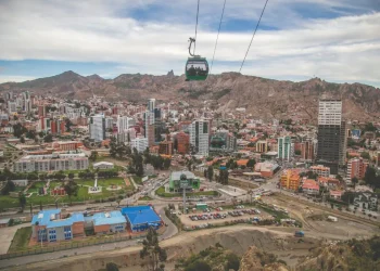 Mi Teleférico atenderá de forma normal durante el feriado de Año Nuevo. FOTO: Ministerio de Obras