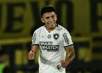 La FIFA prohíbe nuevos fichajes al Botafogo por deuda por Thiago Almada