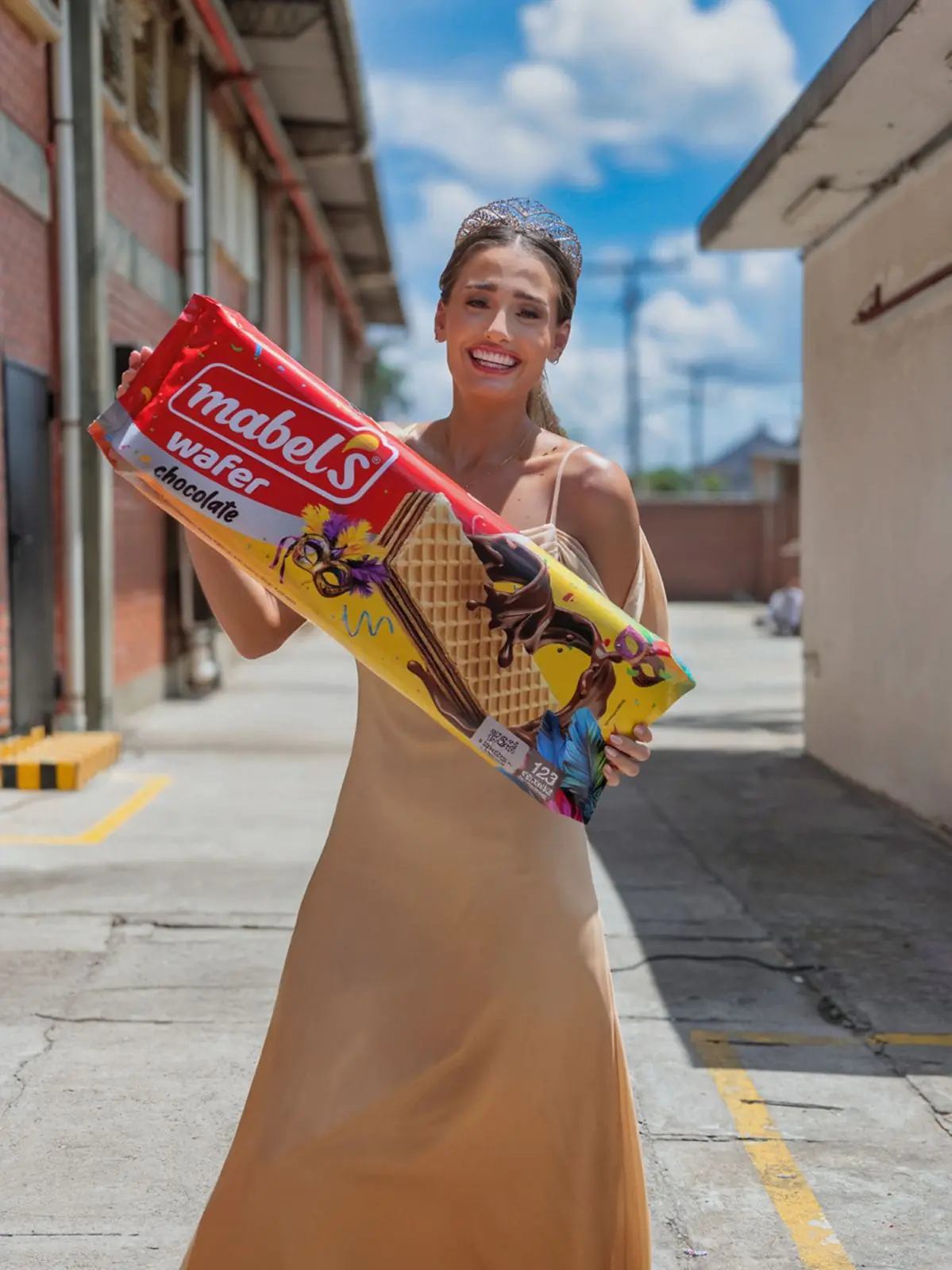 Mabel’s celebra el Carnaval con Wafer Chocolate en edición limitada junto a la comparsa coronadora Los Testarudos