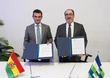 Presidente de CAF llegará a Bolivia con anuncios económicos clave