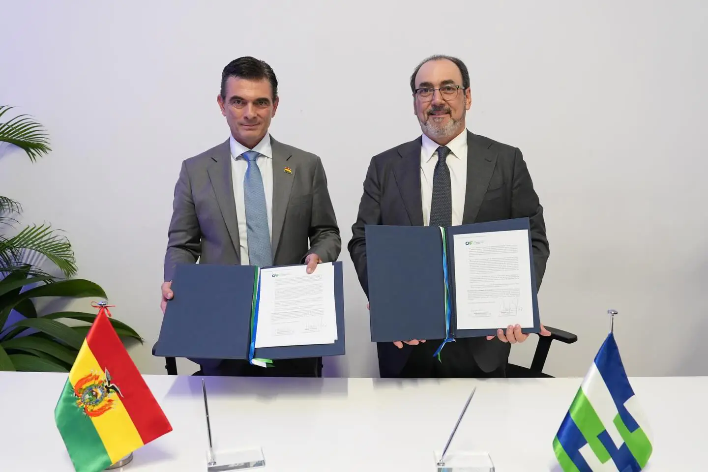 Presidente de CAF llegará a Bolivia con anuncios económicos clave