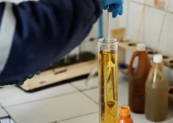 Análisis internacional certifica calidad de la Gasolina Especial Plus de YPFB