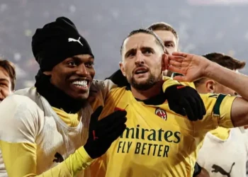AC Milan recorta distancias con Inter tras ganarle al Bologna