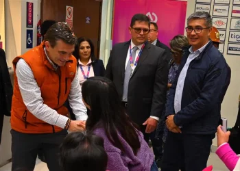 Banco FIE realizó la primera devolución de ahorros en dólares en su Oficina Regional de Potosí