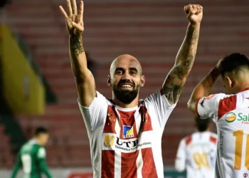 Villalba, el gran goleador de 2025, jugará en Nacional Potosí