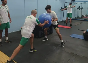 Bolivia se entrena para enfrentar a Barbados por la Copa Davis