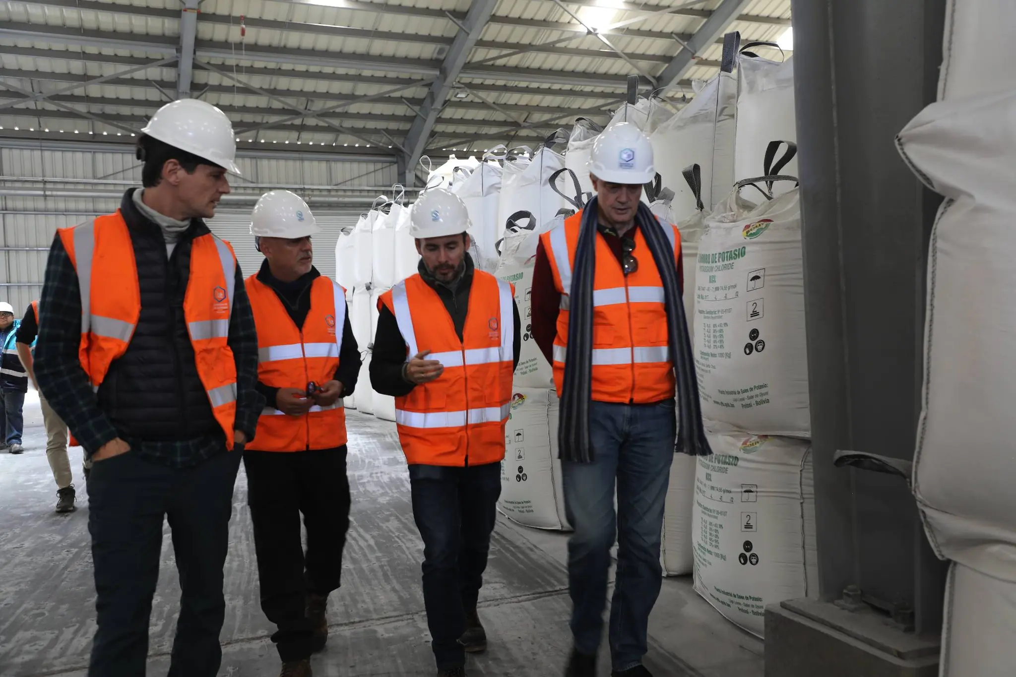 YLB y Unión Europea exploran cooperación técnica y financiera en litio