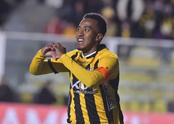 The Strongest sufre, triunfa (2-1) ante Táchira y se ilusiona