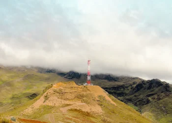Entel y Starlink llevarán Internet a minería y ganadería