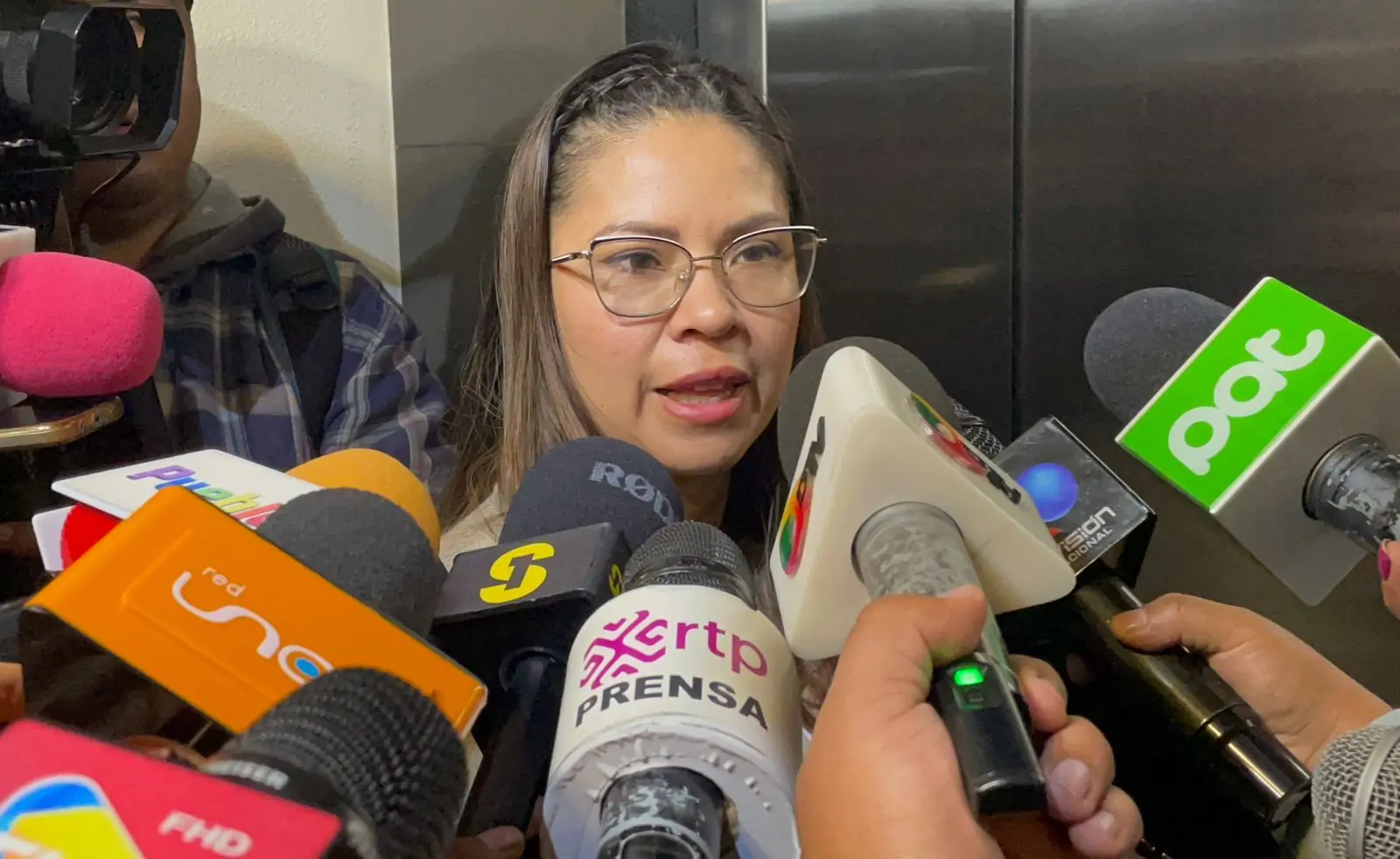 Diputada Romero aclara que Paz ganó las elecciones gracias a su esposo y ella