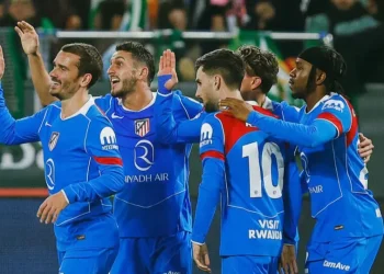 Atlético endosa un 5-0 al Betis y se mete en semis de Copa