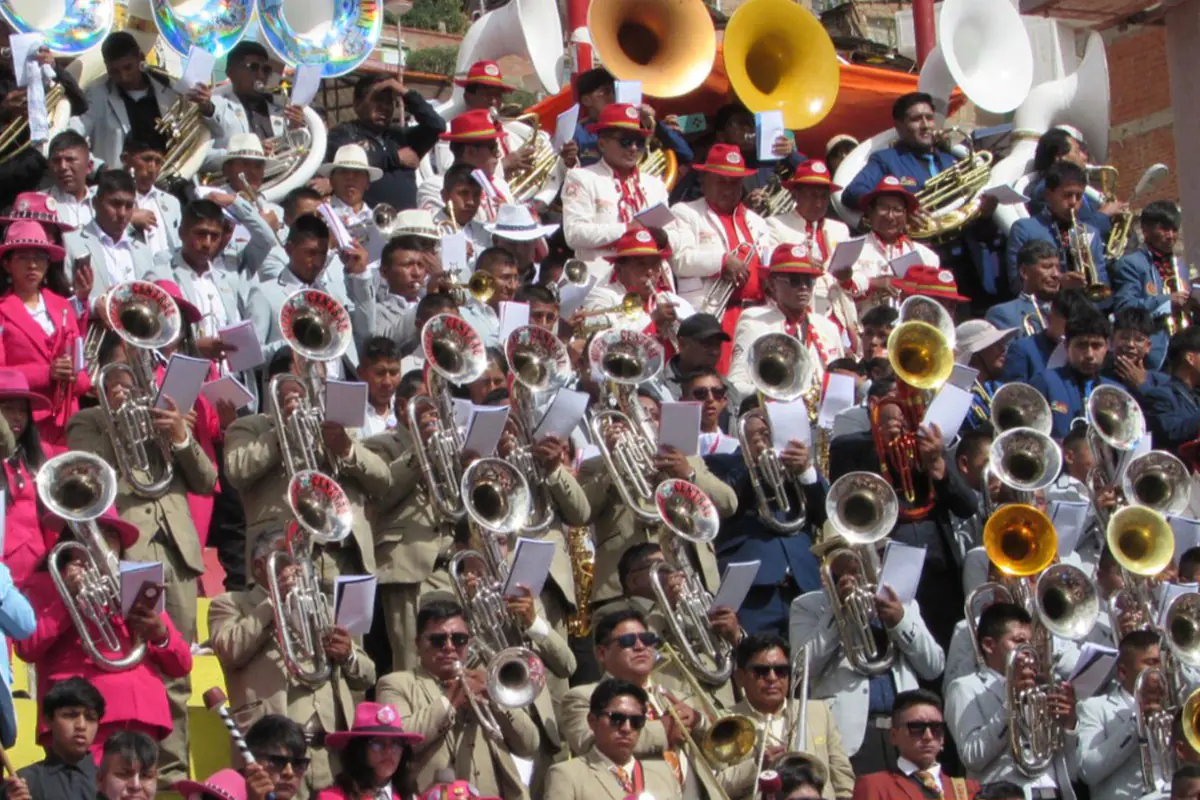 Más de 5.000 músicos se reúnen en Oruro para el XXIV Festival de Bandas