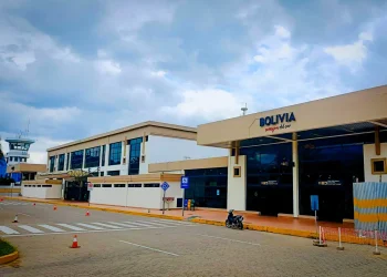 Los aeropuertos de Oruro y Tarija recibirán vuelos internacionales por siete días. FOTO: Ministerio de Obras Públicas