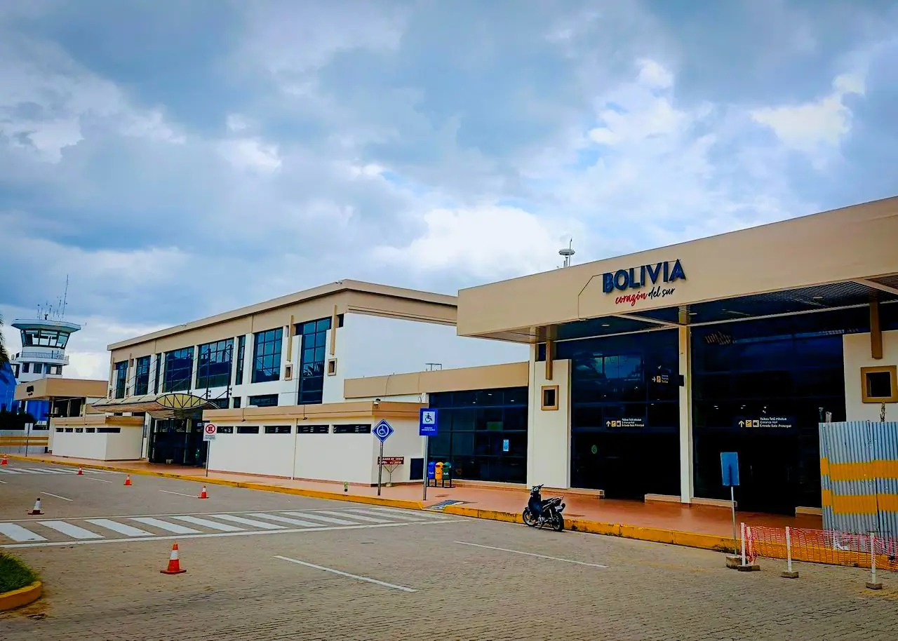Los aeropuertos de Oruro y Tarija recibirán vuelos internacionales por siete días. FOTO: Ministerio de Obras Públicas