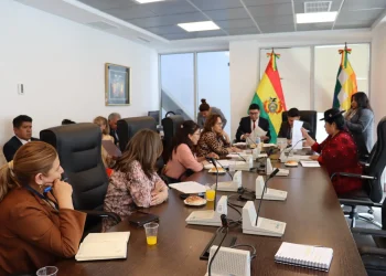 Aprueban proyecto de ley de registro automático de arraigo para exautoridades
