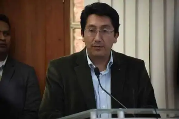 El exgerente de la CNS René Delgado fue aprehendido. FOTO ABI