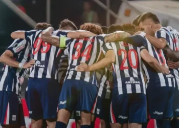 Alianza Lima queda fuera de la Libertadores tras empatar con 2 de Mayo