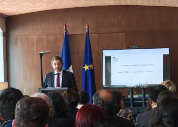 Embajada de Francia lanza programa regional para combatir la desinformación