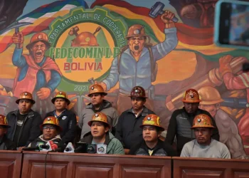 Cooperativas mineras rechazan impuesto de 4,8% al oro por falta de debate