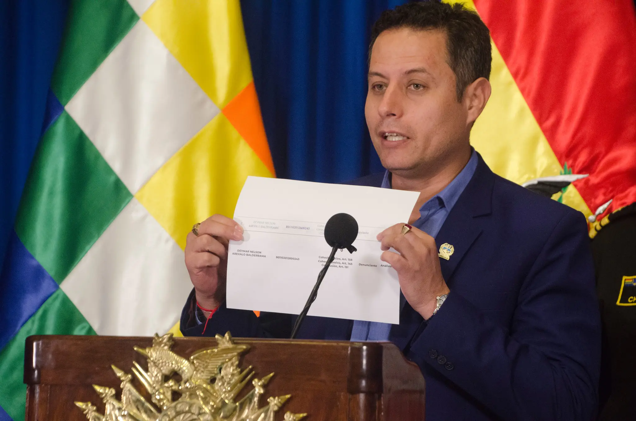 Lara pide protección para policía que denunció liberación de avionetas