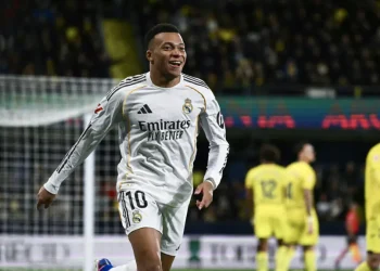 Mbappé está disponible para jugar contra la Real Sociedad, afirma Arbeloa