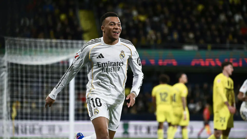 Mbappé está disponible para jugar contra la Real Sociedad, afirma Arbeloa