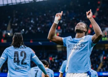 Sin brillo, Manchester City avanza en FA Cup ante un equipo de cuarta