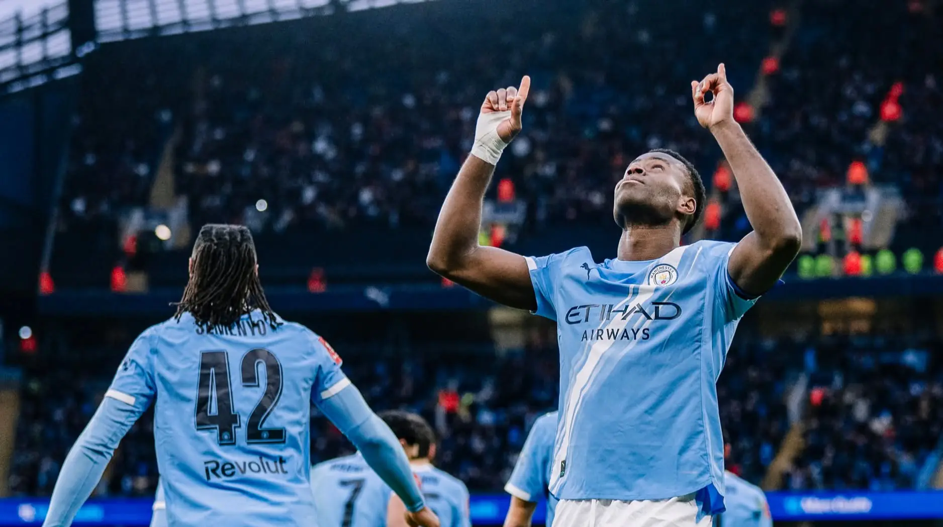 Sin brillo, Manchester City avanza en FA Cup ante un equipo de cuarta