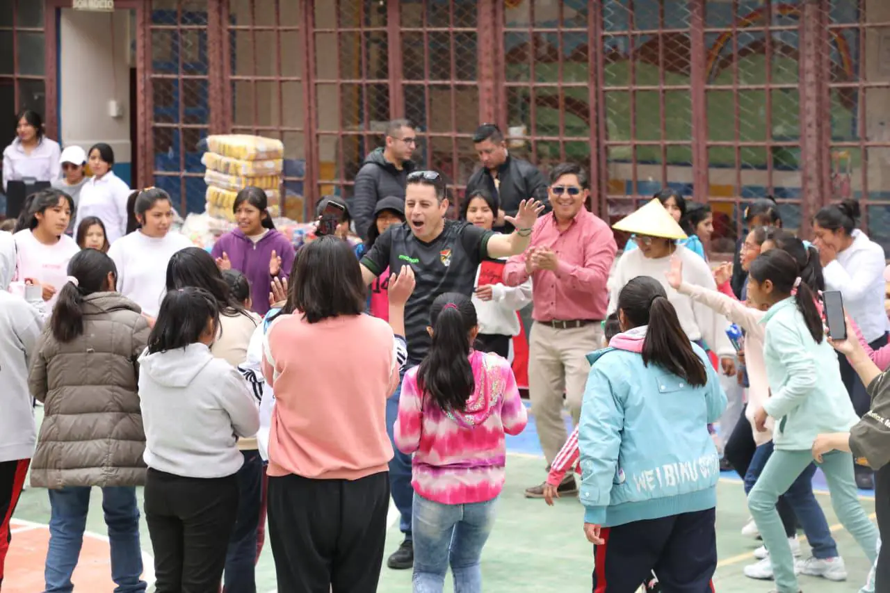 Lara regresa al hogar Amor de Dios Penny con víveres y equipamiento